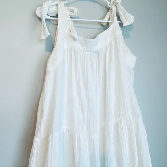 Madewell Cream Linen Maxi Dress with bow ties on shoulder - Picture 2 of 5